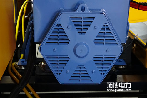 维护小知识：广西顶博发电机组制造加防冻液的常见注意事项